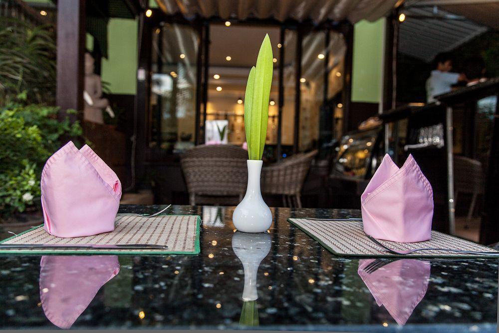 Parklane Hotel Siem Reap Buitenkant foto